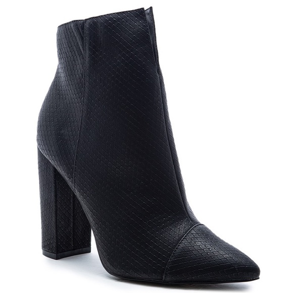 Qupid Signal White Faux Leather Textured Heel Boot - Picture 2 of 4